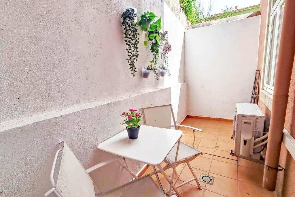 Sapadores - 2 Bedrooms Apartment Lisbon Boho Chic Exterior photo